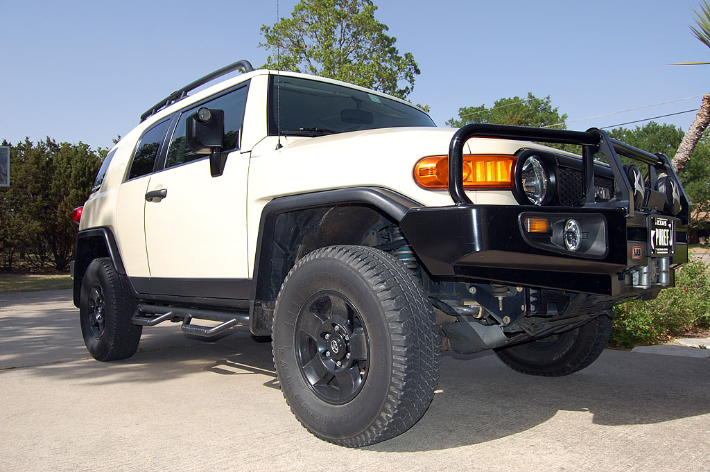 285/70R/16 Nitto Trail Grapplers with Method Wheels | Toyota FJ Cruiser ...